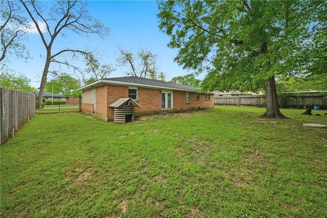 105 Lakeway Drive, Crockett, TX 75835