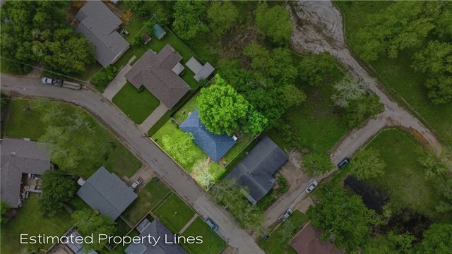 105 Lakeway Drive, Crockett, TX 75835