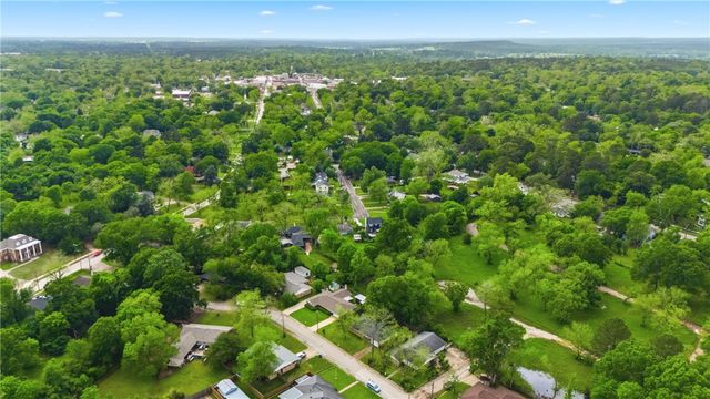 105 Lakeway Drive, Crockett, TX 75835