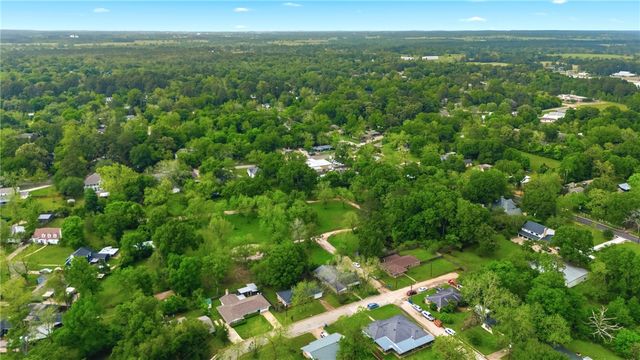 105 Lakeway Drive, Crockett, TX 75835