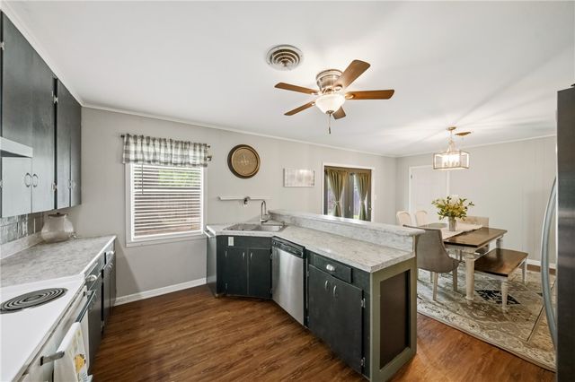 105 Lakeway Drive, Crockett, TX 75835