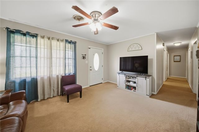 105 Lakeway Drive, Crockett, TX 75835