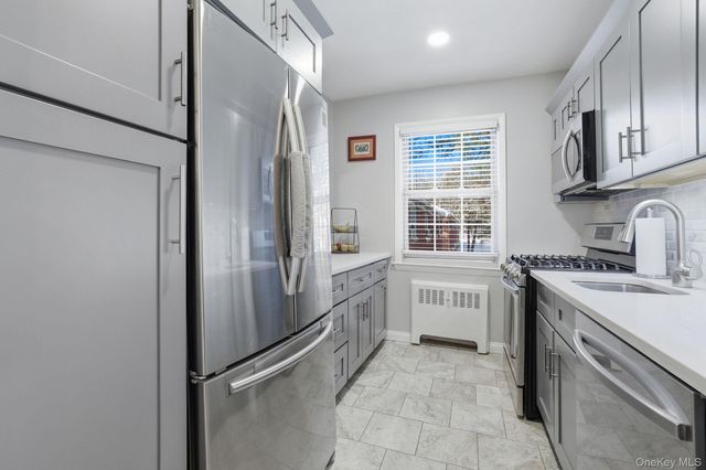 1 Fieldstone Drive 76, Hartsdale, NY 10530