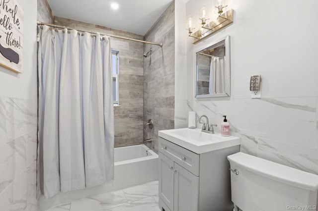 1 Fieldstone Drive 76, Hartsdale, NY 10530