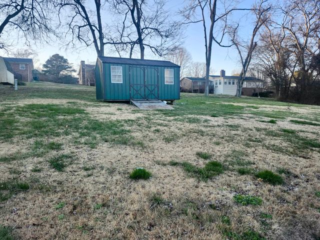 1307 Carroll Dr, Pulaski, TN 38478