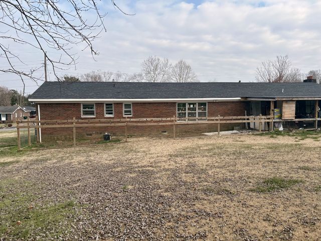 1307 Carroll Dr, Pulaski, TN 38478