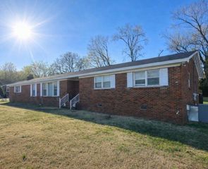 1307 Carroll Dr, Pulaski, TN 38478