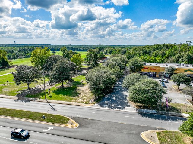 1368 US-331, Defuniak Springs, FL 32435