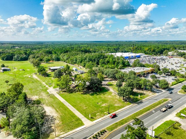 1368 US-331, Defuniak Springs, FL 32435