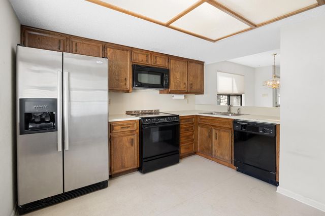 9518 Topridge DR 28, Austin, TX 78750