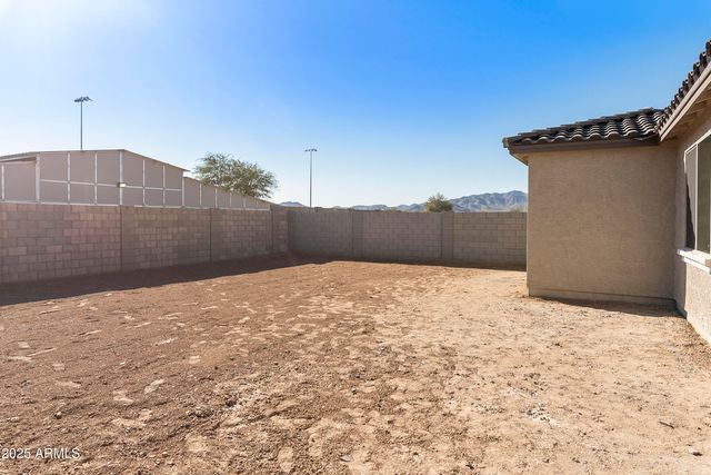 19033 W ROSE Lane, Waddell, AZ 85355