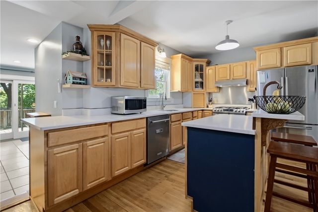 19 Cold Spring Street, Providence, RI 02906