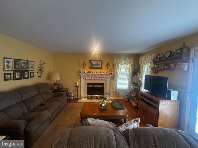 1010 HILLSIDE AVE, Elizabethtown, PA 17022