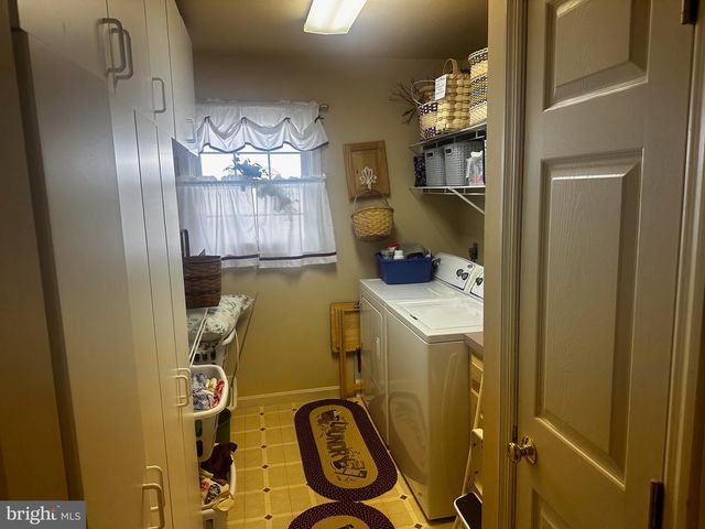 1010 HILLSIDE AVE, Elizabethtown, PA 17022