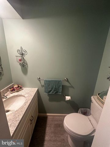 1010 HILLSIDE AVE, Elizabethtown, PA 17022
