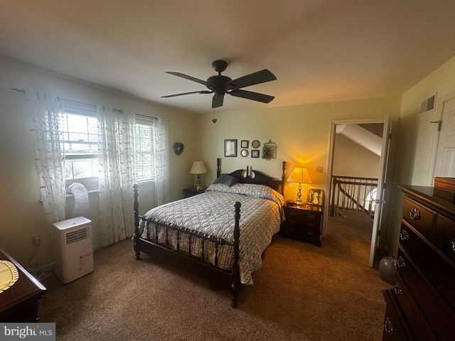 1010 HILLSIDE AVE, Elizabethtown, PA 17022