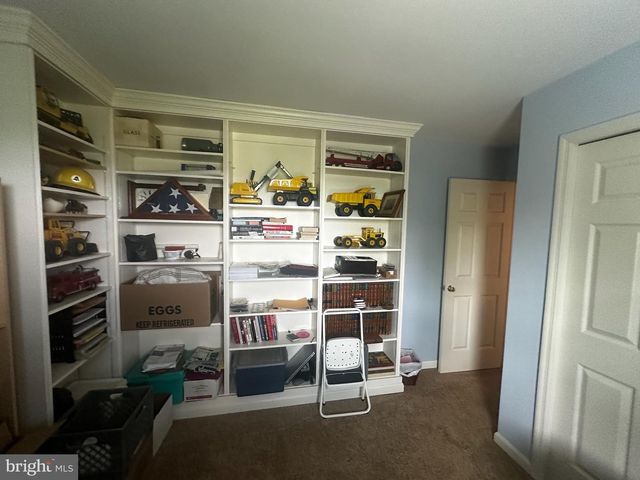 1010 HILLSIDE AVE, Elizabethtown, PA 17022