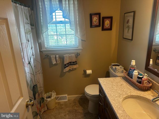 1010 HILLSIDE AVE, Elizabethtown, PA 17022