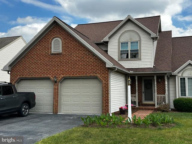 1010 HILLSIDE AVE, Elizabethtown, PA 17022