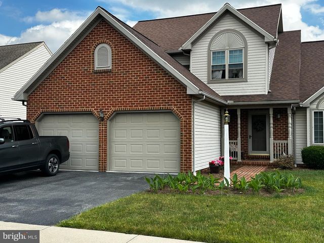 1010 HILLSIDE AVE, Elizabethtown, PA 17022