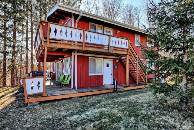 31 Showers Road, Hunter, NY 12485