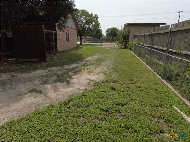 972 Barbarosa Road, New Braunfels, TX 78130