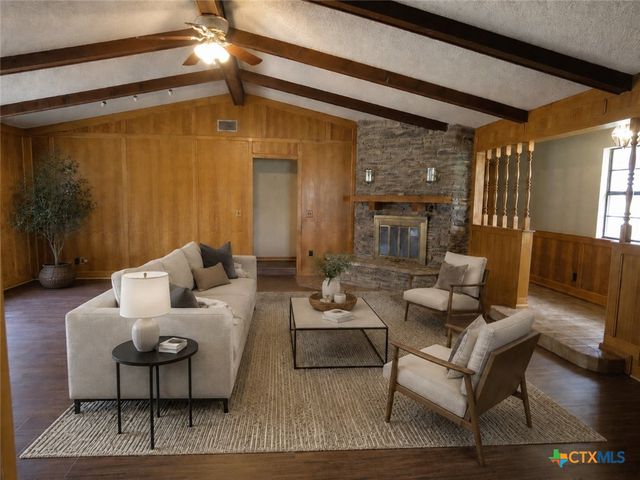 972 Barbarosa Road, New Braunfels, TX 78130