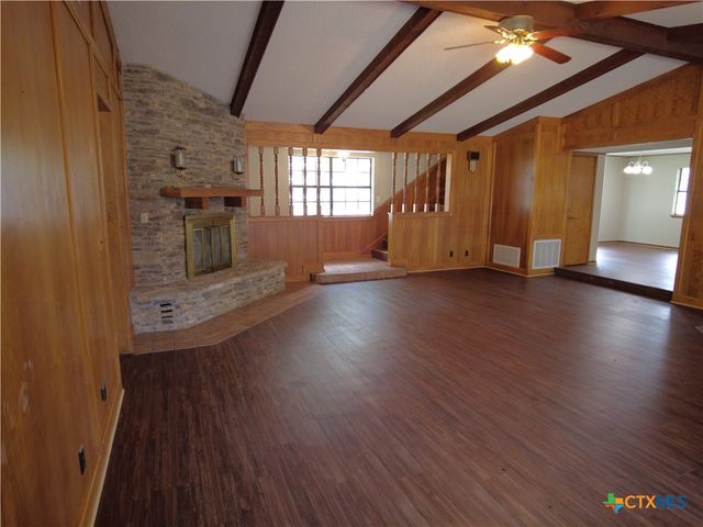 972 Barbarosa Road, New Braunfels, TX 78130