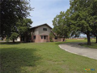 972 Barbarosa Road, New Braunfels, TX 78130