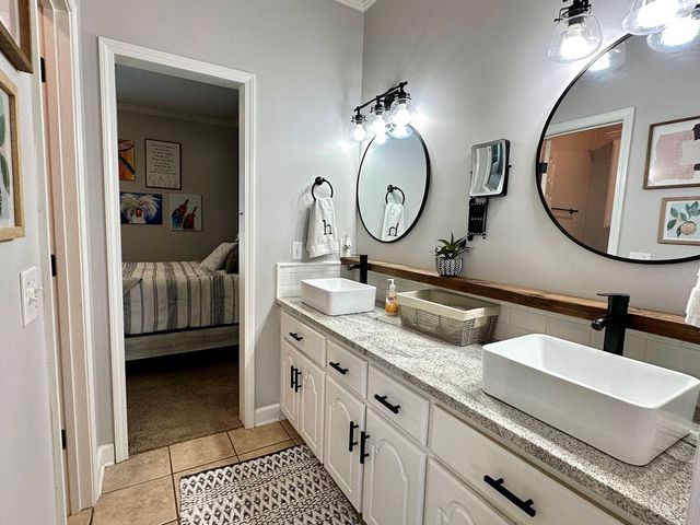 101 Eton Dr, Dothan, AL 36305