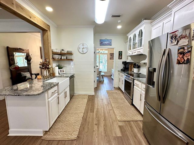 101 Eton Dr, Dothan, AL 36305
