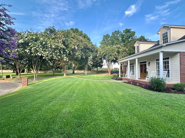 101 Eton Dr, Dothan, AL 36305