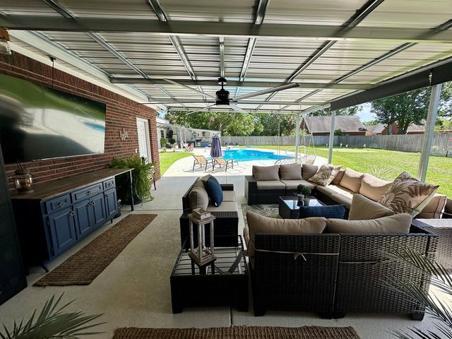 101 Eton Dr, Dothan, AL 36305