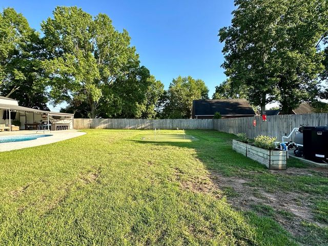 101 Eton Dr, Dothan, AL 36305
