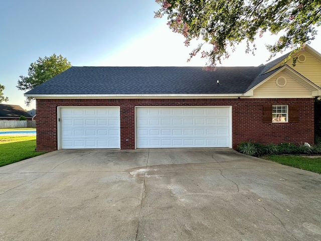 101 Eton Dr, Dothan, AL 36305