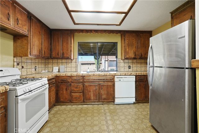 8440 Juniper Avenue, Fontana, CA 92335