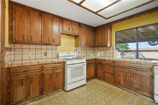 8440 Juniper Avenue, Fontana, CA 92335