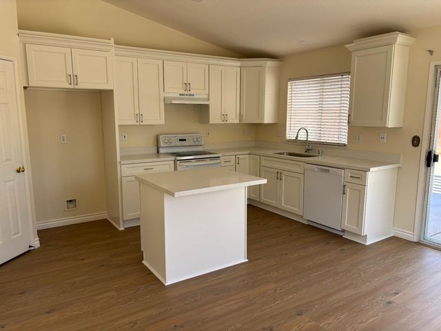 4956 Miramare Ln, Stockton, CA 95206