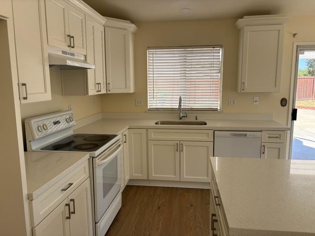 4956 Miramare Ln, Stockton, CA 95206