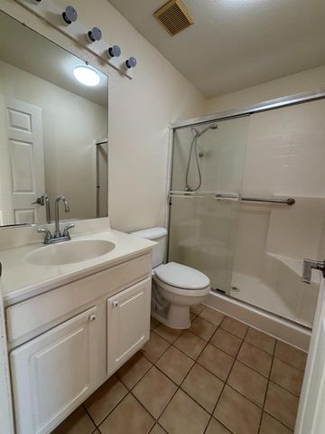 4956 Miramare Ln, Stockton, CA 95206