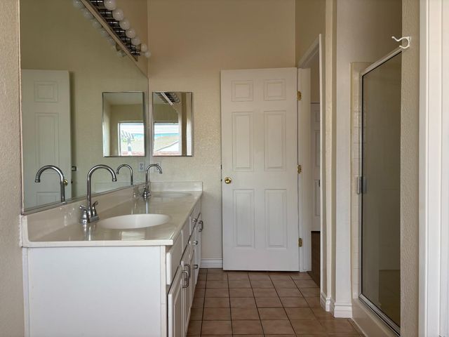 4956 Miramare Ln, Stockton, CA 95206