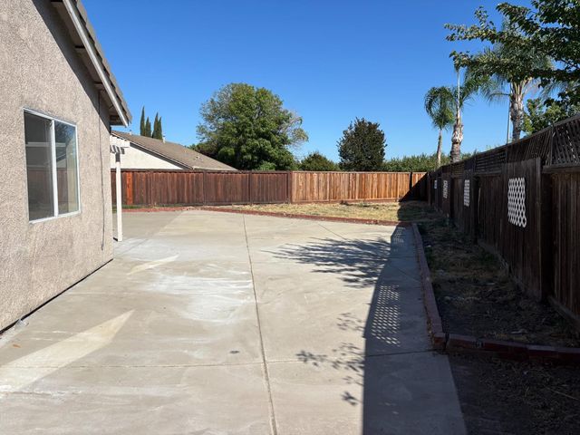 4956 Miramare Ln, Stockton, CA 95206