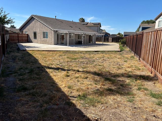 4956 Miramare Ln, Stockton, CA 95206