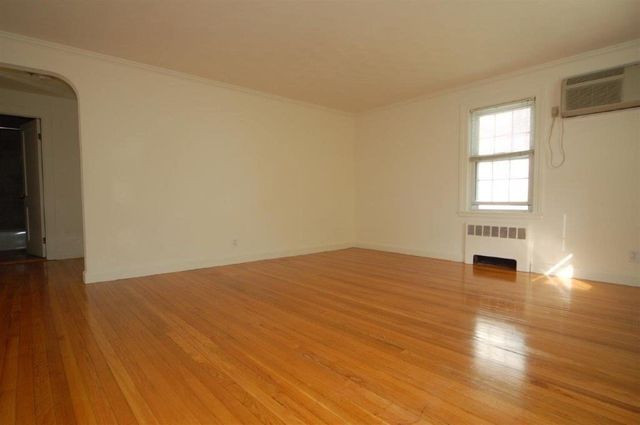 122 Warren 1, Arlington, MA 02474