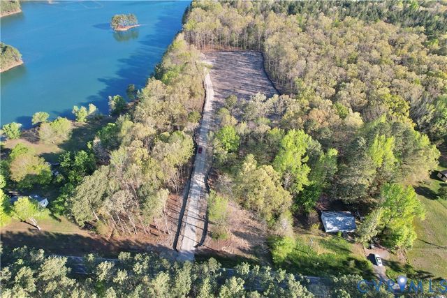 13216 Bradley Bridge Rd, Chester, VA 23831