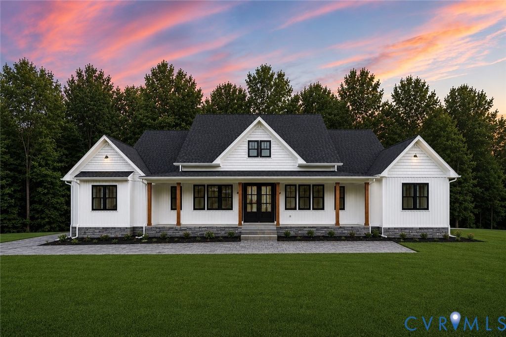 13216 Bradley Bridge Rd, Chester, VA 23831