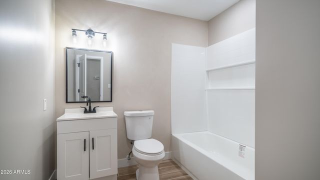 7727 W EARLL Drive, Phoenix, AZ 85033