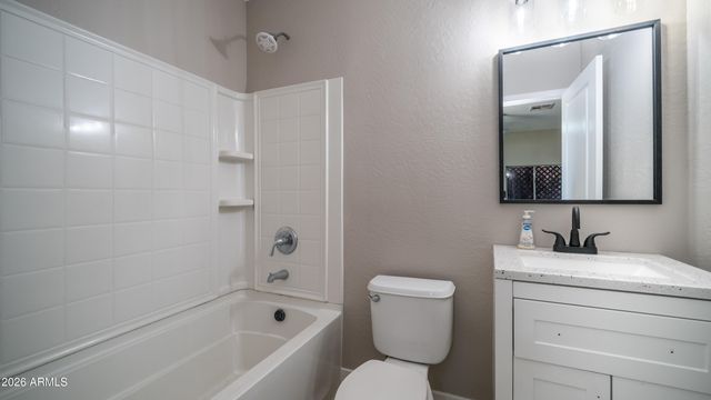 7727 W EARLL Drive, Phoenix, AZ 85033