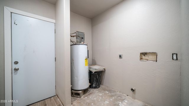 7727 W EARLL Drive, Phoenix, AZ 85033