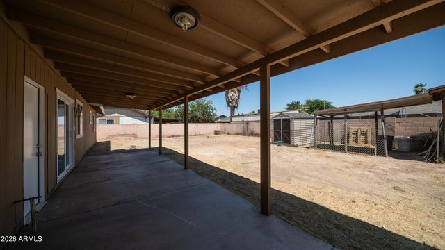 7727 W EARLL Drive, Phoenix, AZ 85033